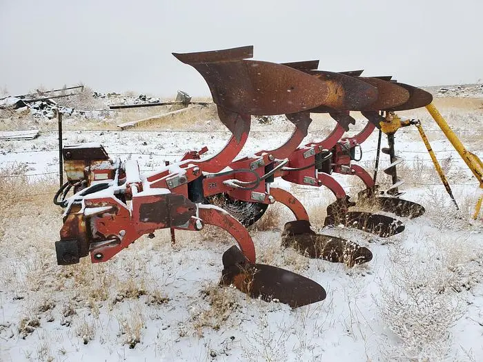 Used CASE IH 145 Moldboard Plows Idaho US | Berry Machinery #910901