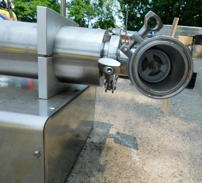 USED SINGLE TABLE TOP 2500 ML