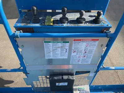 Used 2011 GENIE Z-135/70 ARTICULATING BOOM LIFT Articulating Boom Lifts Alberta CA | Adcock Equipment #1418167