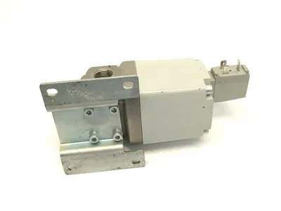 USED SMC COOLANT MEDIA VALVE 2-WAY