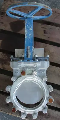SPC6015  Valve 10" dia Dezurik gate valve, hand wheel, 304 SS