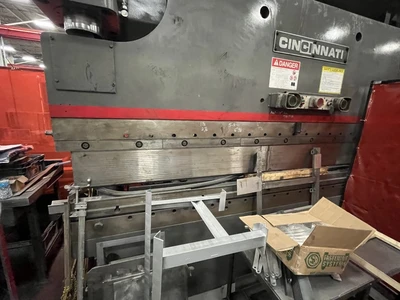 175 Ton Cincinnati Brake Press, Model 175CB x 10', Autobend 6 Controller