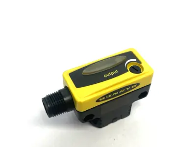 USED BANNER ENGINEERING WORLD-BEAM LONG RANGE SENSOR, POLARIZED RETRO, 5-PIN M12, 73084