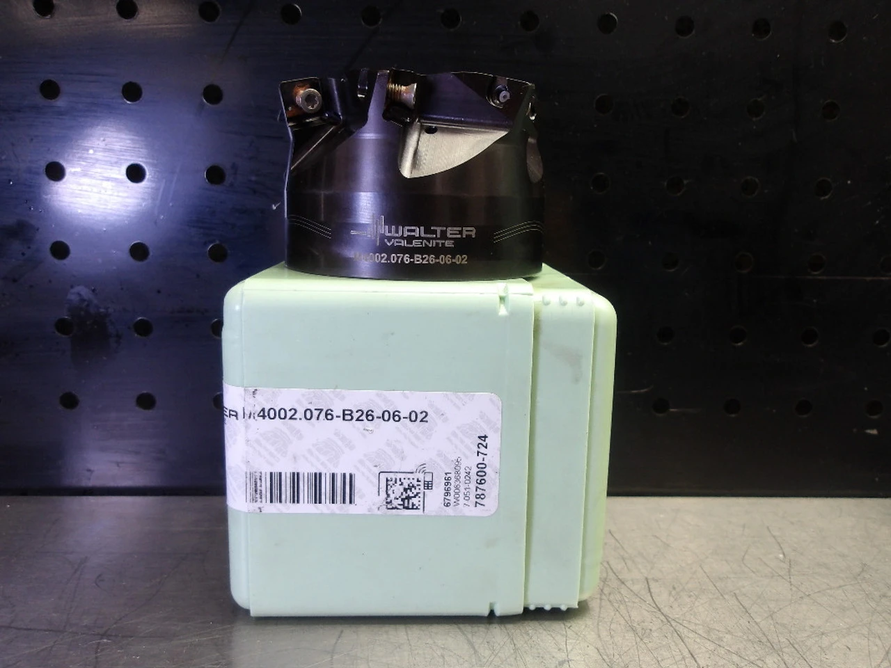 Walter 3" Indexable Coolant Thru Facemill 1" Arbor M4002.076-B26-06-02 (LOC3533B)