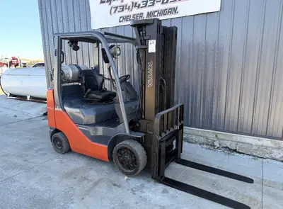 Used TOYOTA 8FGCU25 Misc Forklifts Michigan US | KD Equipment Sales #1567937