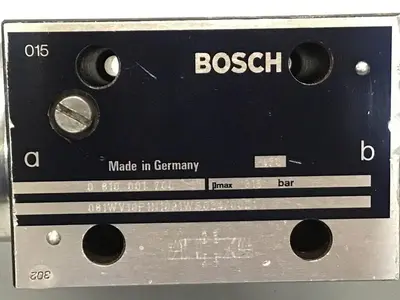 USED BOSCH 0 810 001 700