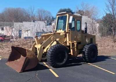 USED INTERNATIONAL 3 YARD BUCKET