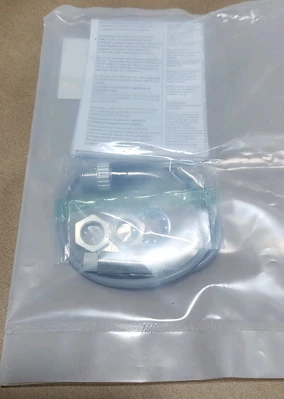 NEW Omron E2E-X8MD1-M1GJ