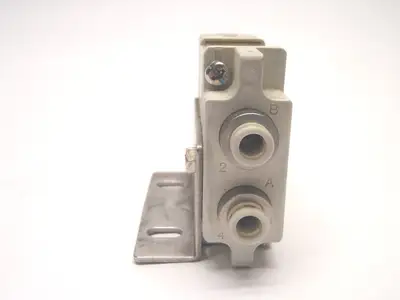 Used SMC Valve Parts (Hydraulics and Pneumatics) Michigan US | Maverick Industrial Sales #1401181