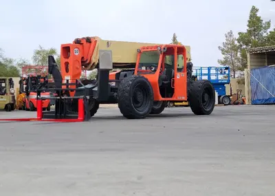 USED 2010 JLG G10-55A