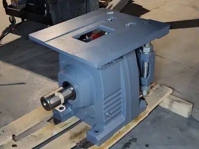 NEW SEW-EURODRIVE R137 AD7/P