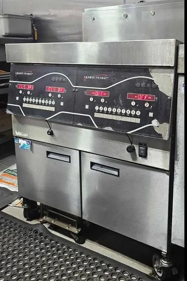 USED HENNY PENNY EEG-242