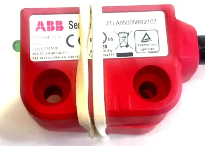 NEW ABB 2TLA050050R2107 QC CABLE LT 2NC/1NO LED