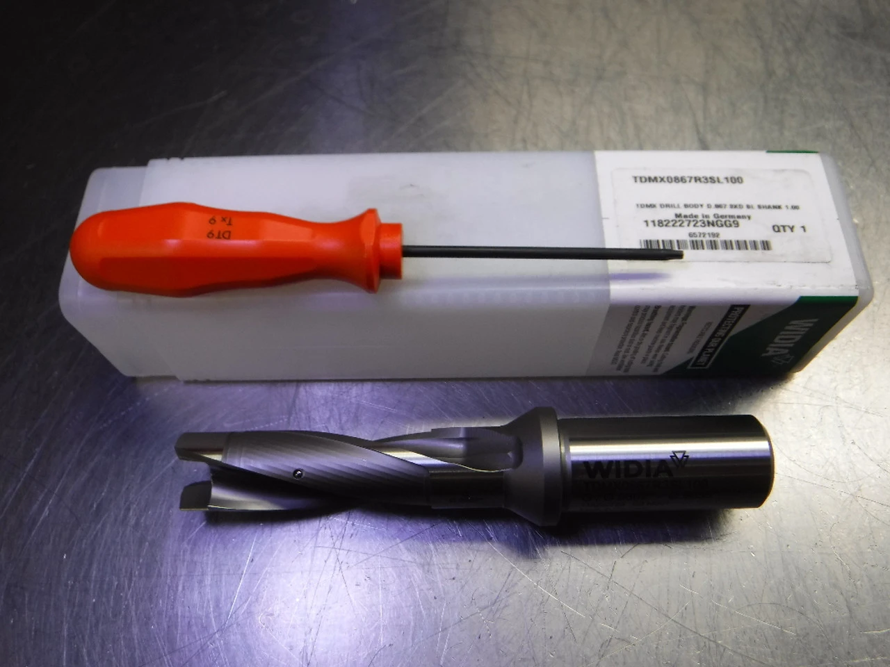 Widia 0.8662" 2 Flute Coolant Thru Indexable Drill TDMX0867R3SL100 (LOC3024B)