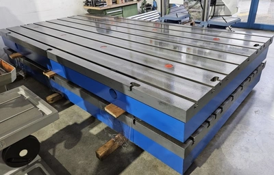 Floor Plates, 2× in condition of a new, never been used, price per pce