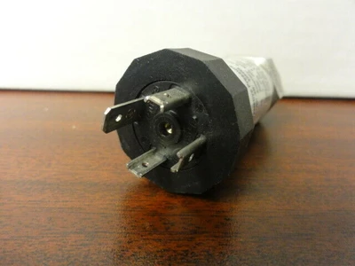 MicroSensor Model MPM489 Pressure Switch - 0-100mbar - USED