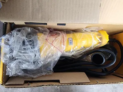 NEW DEWALT DWE402W5