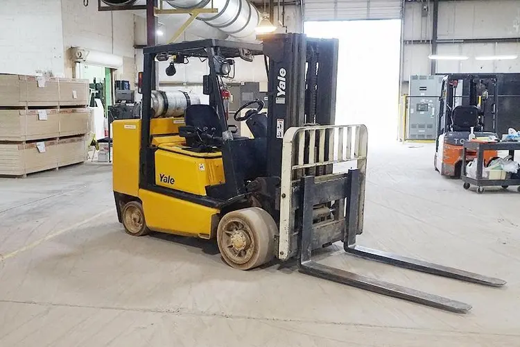 Used YALE GLC120MGNGAE085RATED FOR 11,000 LBS AT 24" LOAD CENTERMAX LIFTING HEIGHT 170" Misc Forklifts Ohio US | Yoder Brothers machinery #455455