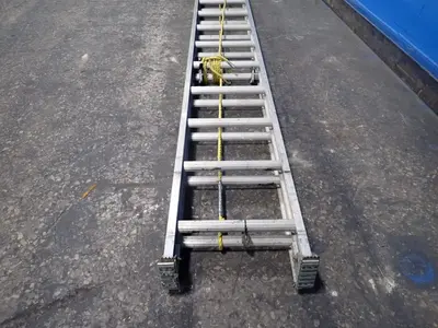 USED WERNER D15402