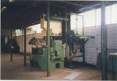 USED VOGEL & SCHEMMANN SAND BLASTING MACHINE