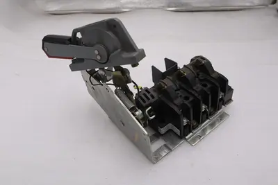 Allen Bradley 1494V-DS30 Disconnect 30 Amp 600 VAC Ser. D STOCK 5847