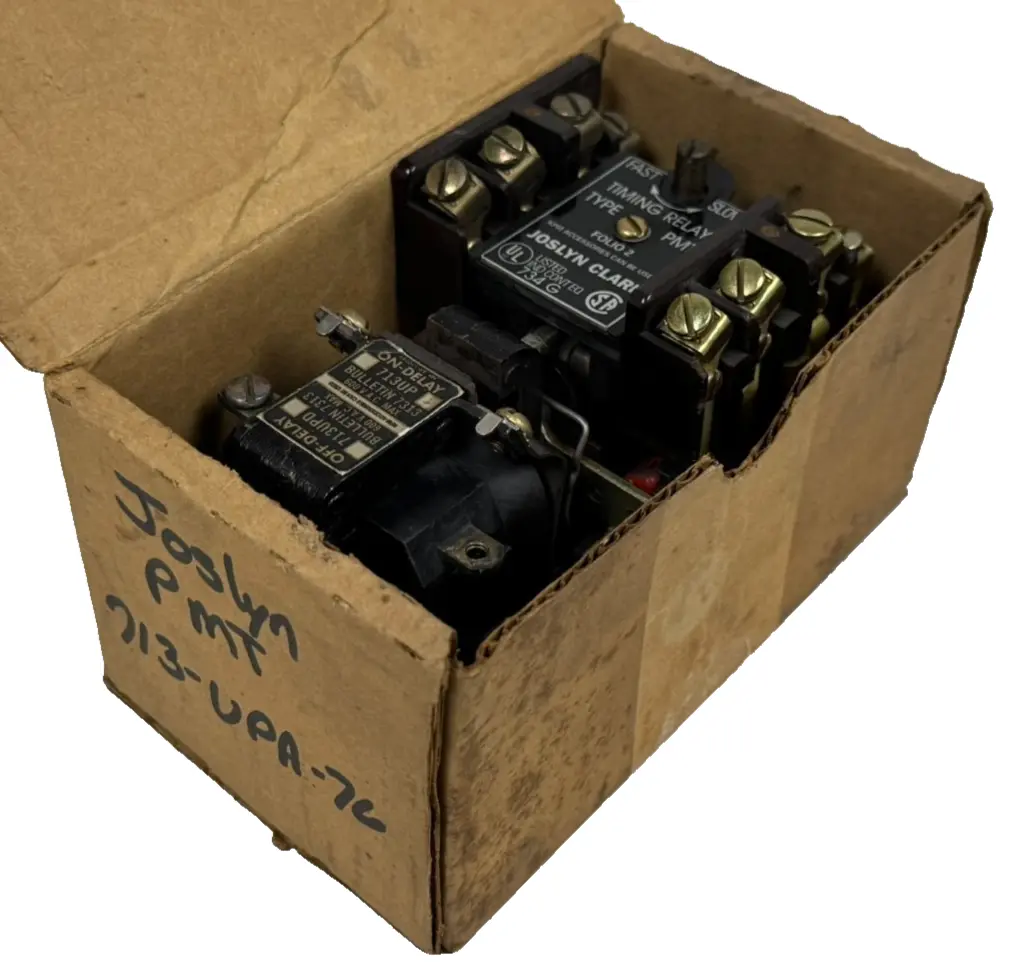 NEW JOSLYN CLARK 713-UPA-76 PNEUMATIC TIMING RELAY 713UPA76