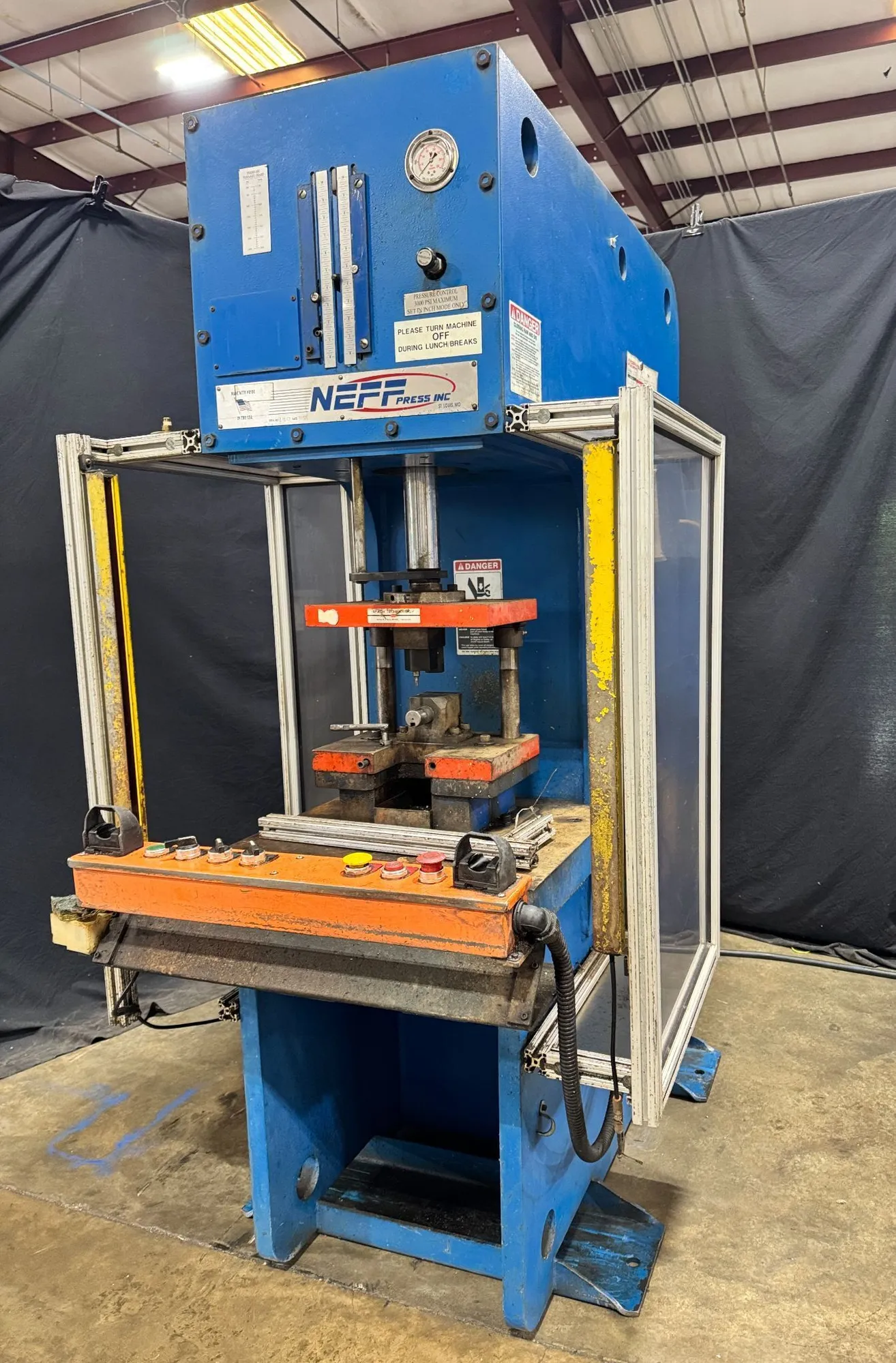 18.9 Ton NEFF DF15 C Frame Hydraulic Press - New 2006