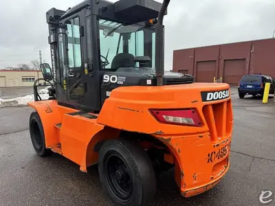 USED 2016 DOOSAN D90S-7