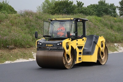 BOMAG BW 206 AD-5 AM Tandem Vibratory Rollers | Mid South Machinery (5)