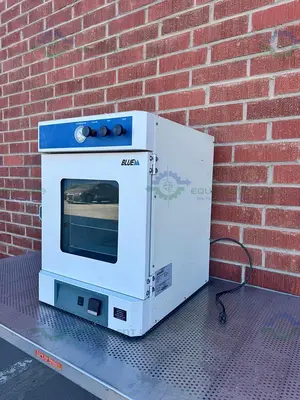 USED LINDBERG / BLUE M VO1218A VACUUM OVEN 6° TO 260°C, 1.5 CU. FT.