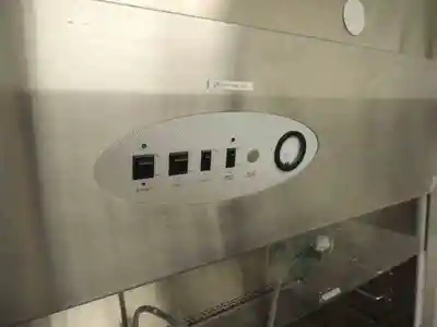 USED NUAIRE LABGUARD ES