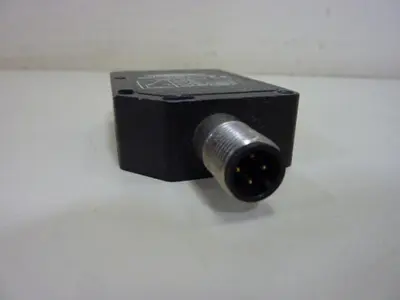 USED BANNER ENGINEERING QMT42VN6FF1000Q