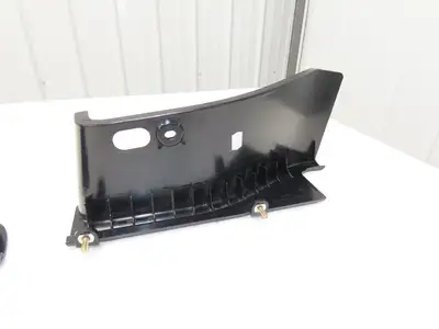 Linde Forklift Step Toe kick Plastic Shroud Set Removed From E20C