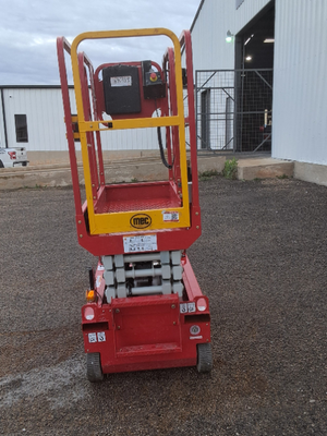 USED 2023 MEC 1330SE
