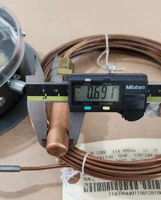 NEW Dwyer DS-7238-153-5