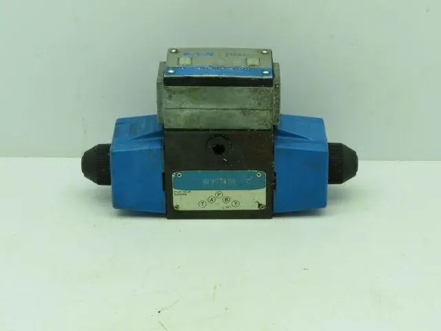 Used EATON VICKERS _UNKNOWN_ Valves/Fittings | Arrow Industrial #626810