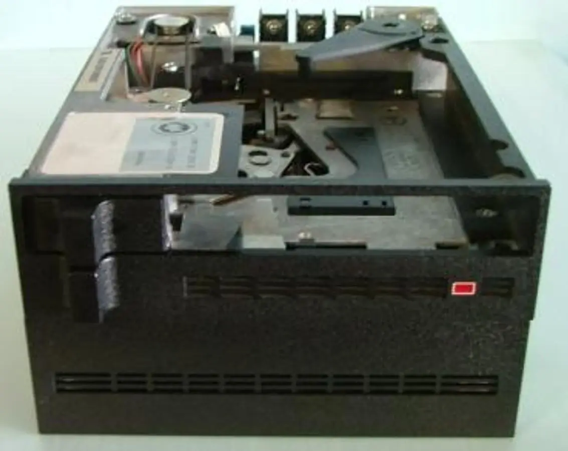 QTY. 2. ARCHIVE CORPORATION: CARTRIDGE TAPE DRIVE ...