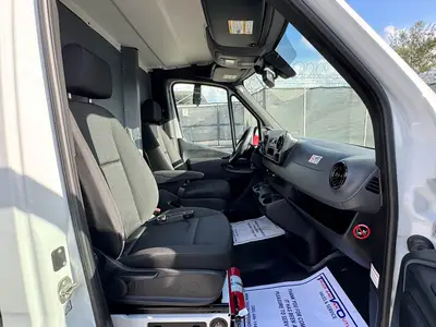 Used 2019 FREIGHTLINER SPRINTER 3500 Tractors & Trailers Florida US | Truck and Van Outlet #1506260