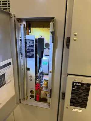 15kV Switchgear Lineup MVS Load Break Controller, 2000 Amp