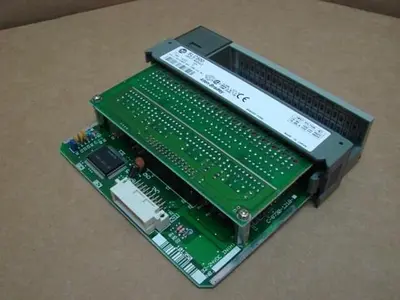 USED ALLEN BRADLEY 1746-IB32 SER C