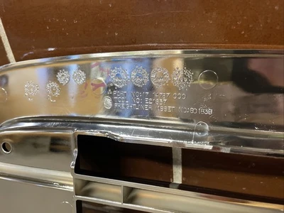 New *OEM*Freightliner M2 17-14787-001 Grille Panel Chrome M2.04 Fast Shipping!