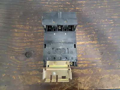 USED SQUARE D FA315