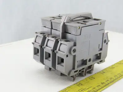 Entrelec MB10/22S 3 Pole Fuse Holder 750-800V 6mm DIN Rail Mount Lot of 6