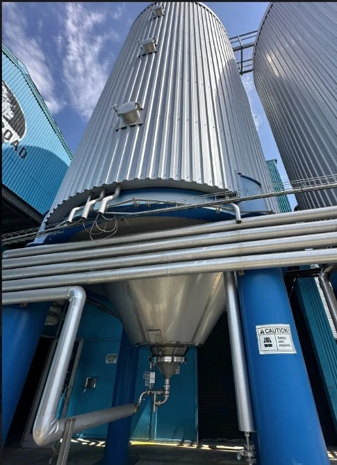 Used 27,000 gallon (874 BBL) 304 stainless steel jacketed pressure vessel