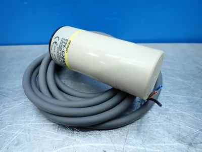 New | in-Stock OMRON E2KC25ME2 Sensors | HGR 24 #754034