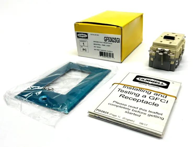 New | in-Stock HUBBELL EXTRA HEAVY DUTY TAMPER RESISTANT RECEPTACLE, SELF-TEST, 20A Connector Accessories | Maverick Industrial Sales #1108398
