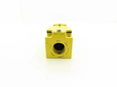 Telemecanique XCK J1305707 Safety Interlock Key Switch 240vac 3amp