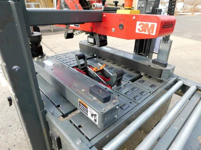 USED 3M MATIC CASE SEALER 8000 A