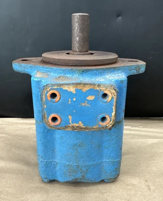 NEW Vickers 25V17A-1A22R