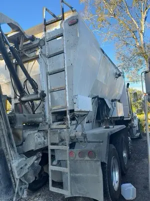 Holcombe HM10H Volumetric Concrete Mixer | Iron Listing (7)